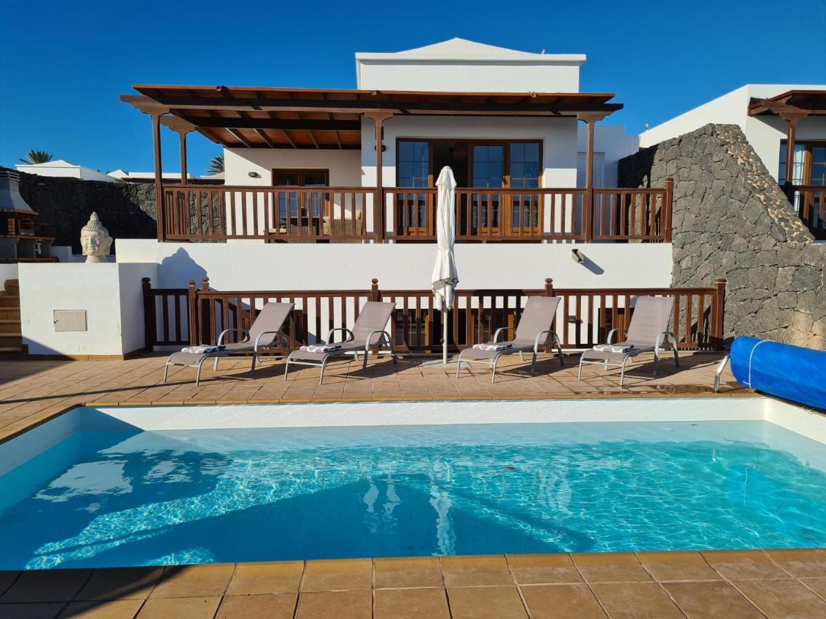 Luxury 4-Bedroom Villa With Heated Pool + Sea View Плая Бланка Екстериор снимка