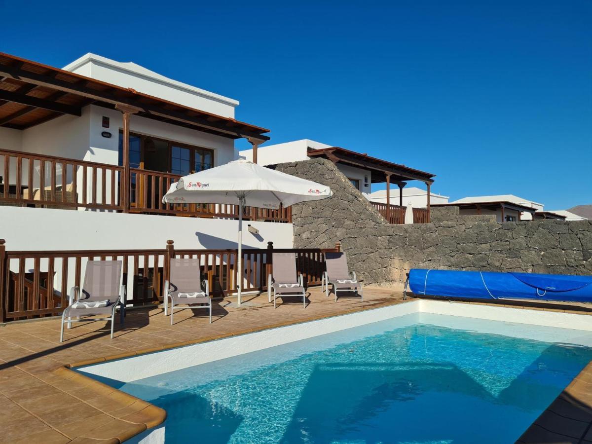 Luxury 4-Bedroom Villa With Heated Pool + Sea View Плая Бланка Екстериор снимка